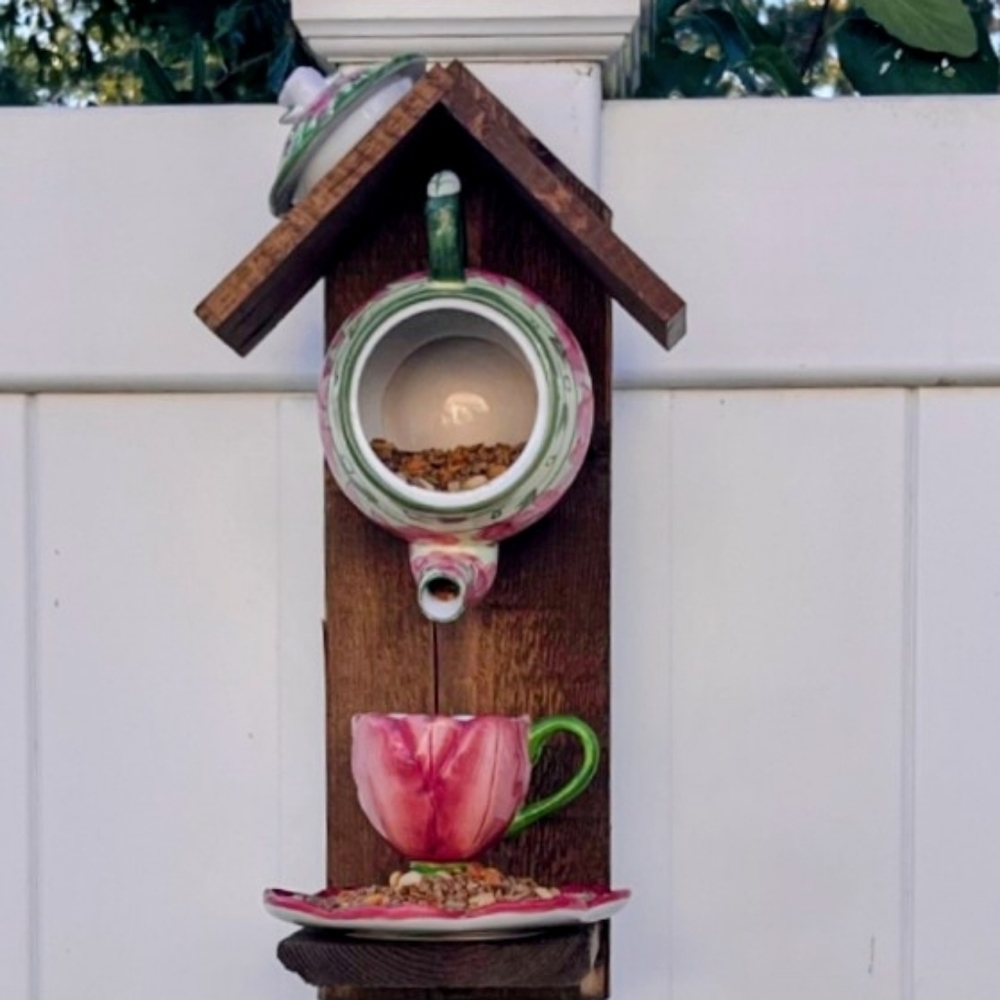 Rustic Wooden Handmade Teapot Bird Feeder Fruit - Picture 12 of 16